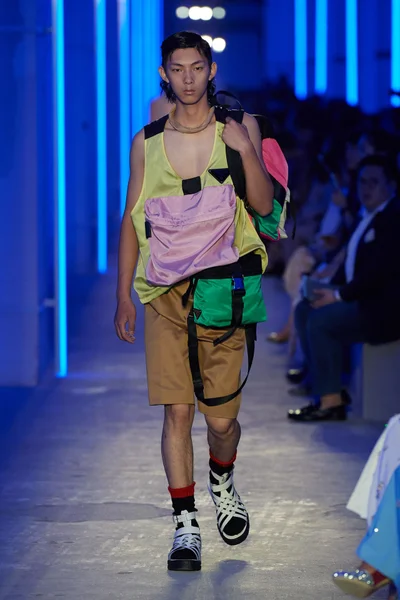 Look 29